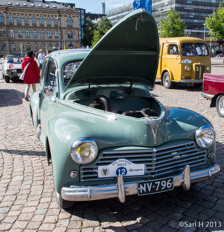 Peugeot 203 4D Sedan